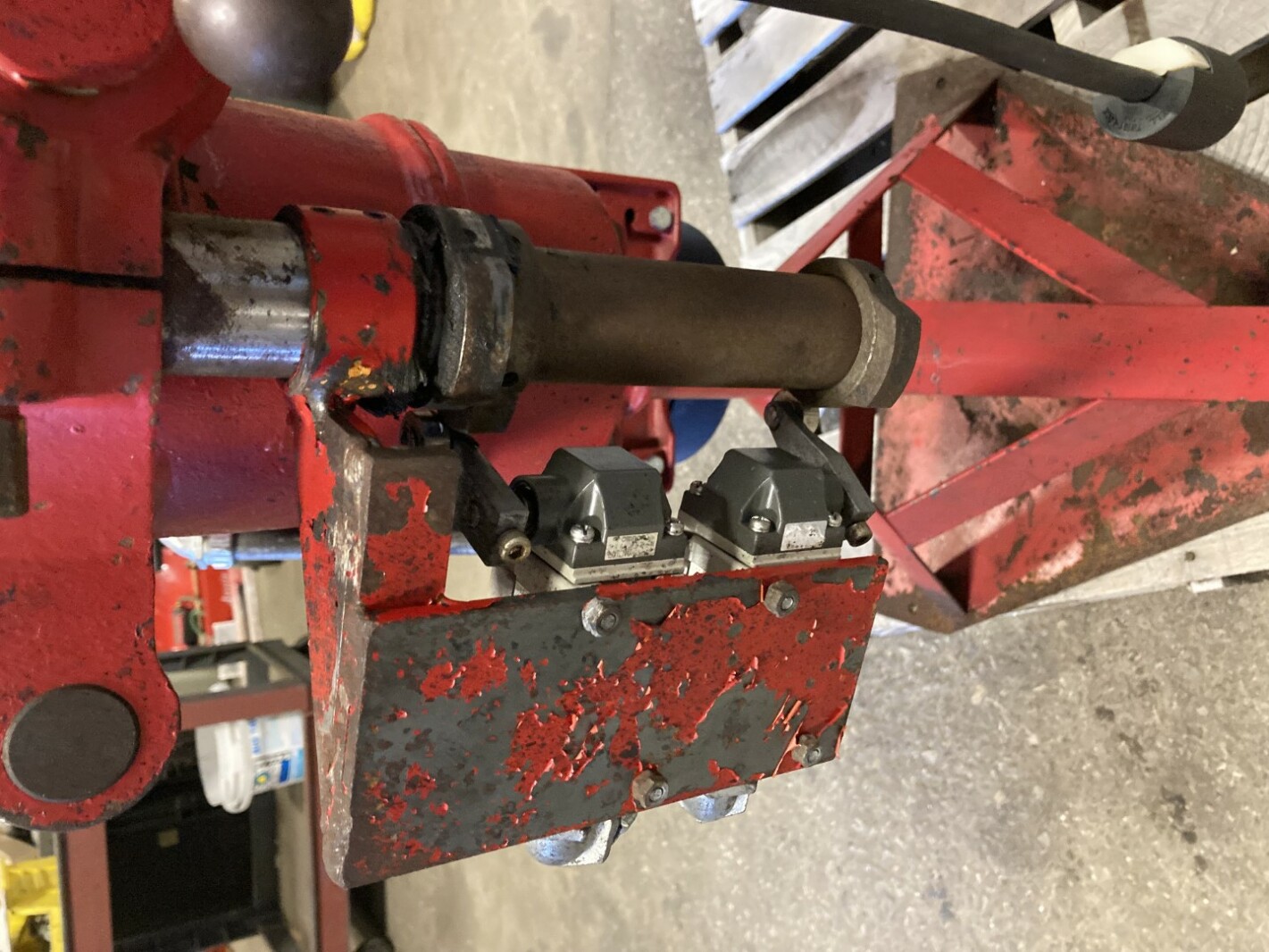 ShepardThomason Brake Shoe Grinder , HD35 Joseph Fazzio, Incorporated