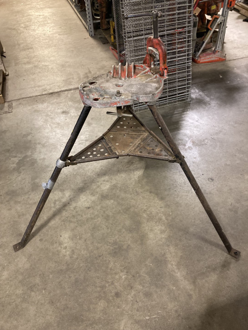 Ridgid Tristand Portable Yoke Vice 1/8 to 2-1/2