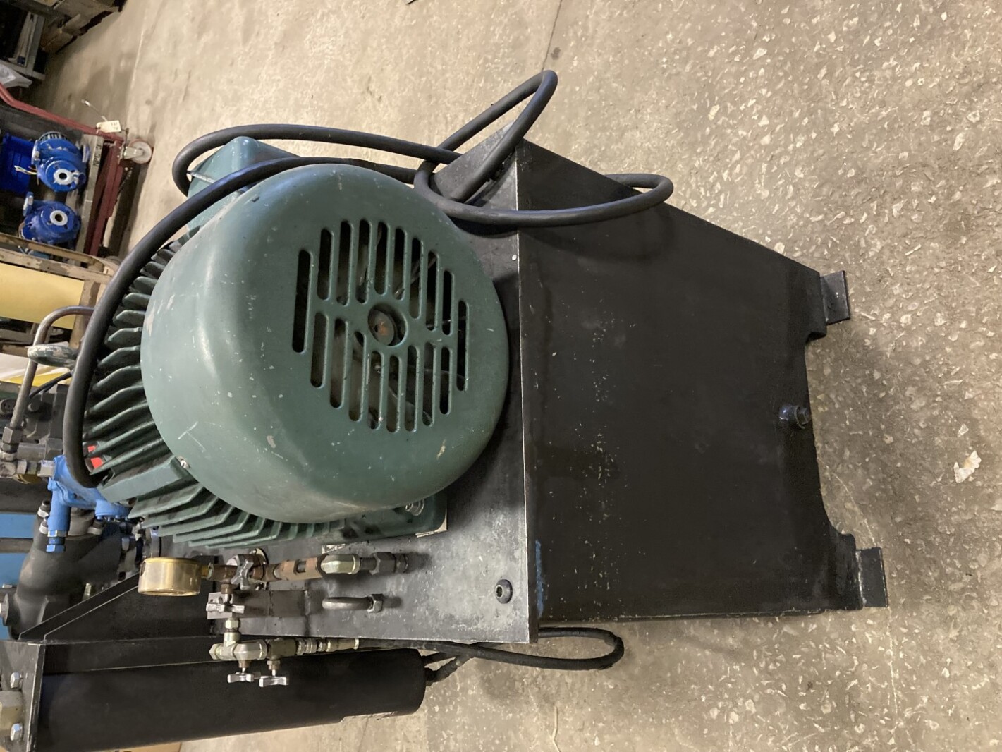 Vickers Electric Hydraulic Power Unit w/ 15HP 230/460 3PH Motor , 