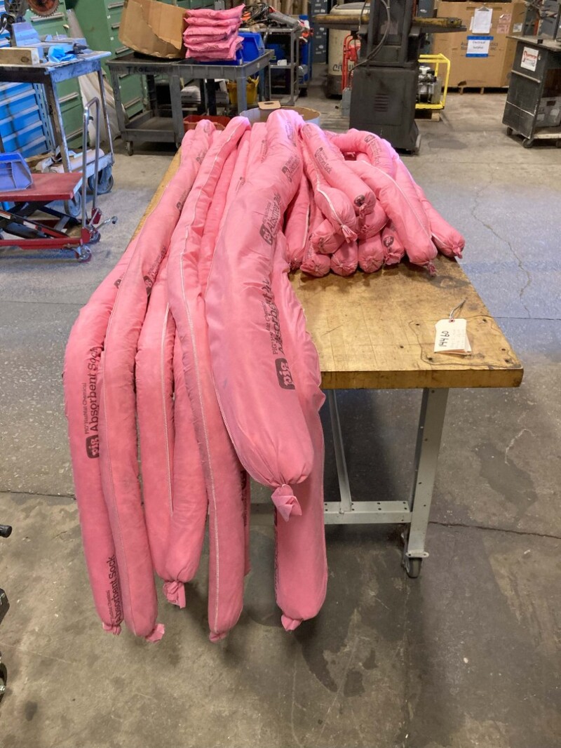 (18) Pig HazMat Chemical Absorbent Dikes Various Sizes , 