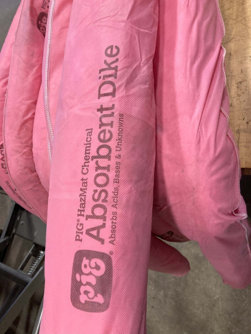 (18) Pig HazMat Chemical Absorbent Dikes Various Sizes , 