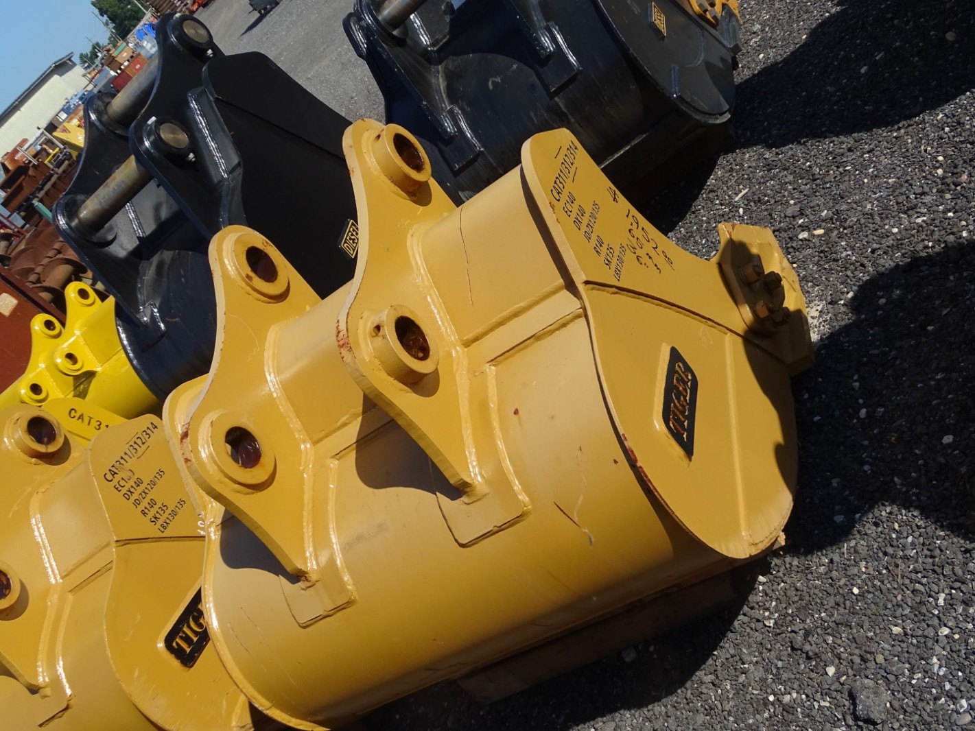 36" Excavator Bucket, 65mm Pin, LD 11"between Ears, CAT312 Joseph
