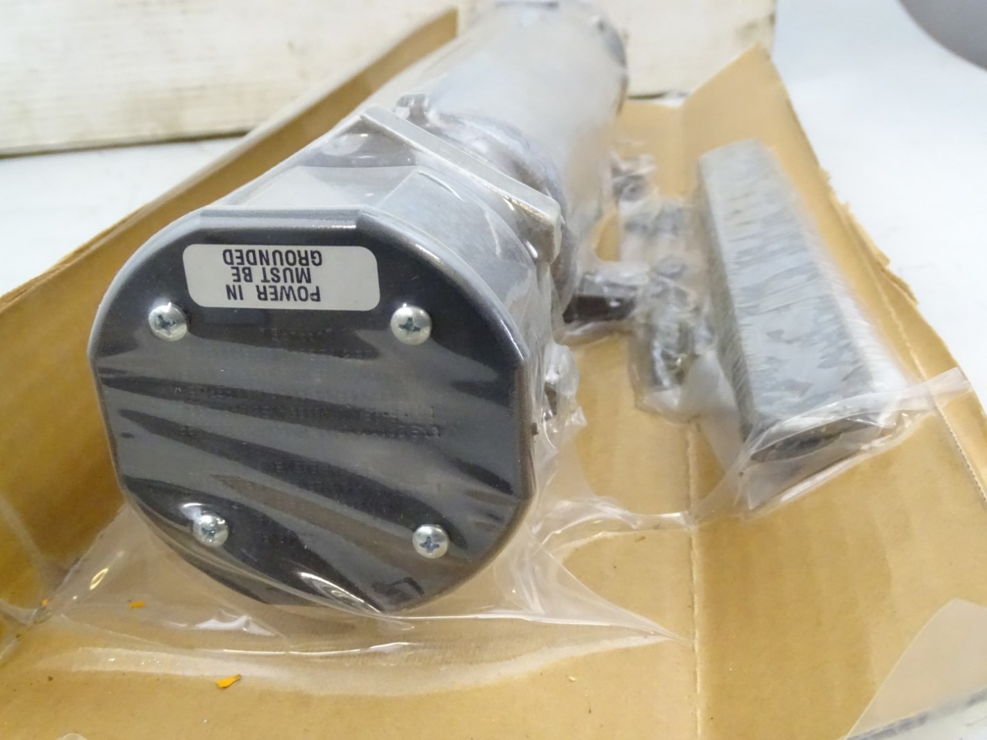 Hotstart Engine Coolant Tank Heater 1500 Watts , 480v, WE115400000