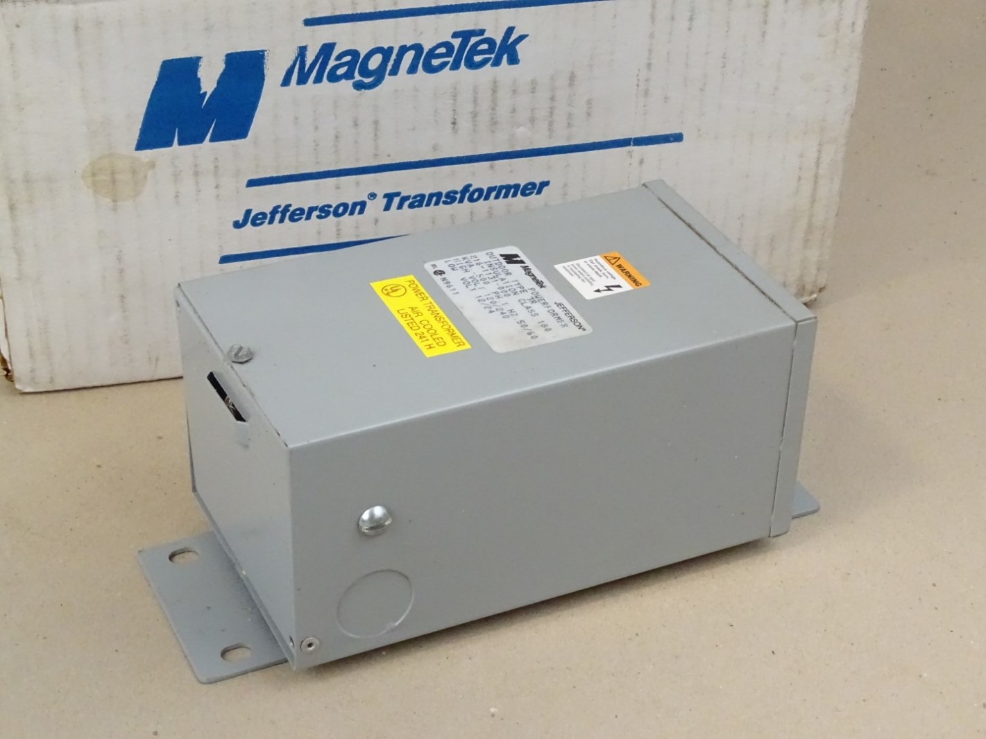 Magnetek .5 kVA Transformer 120/240 x 12/24, 21G-1131-000