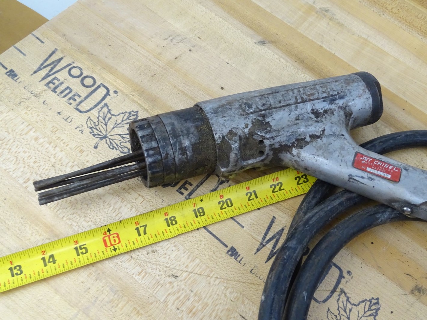 Nitto Kohki Jet Chisel Heavy Duty Needle Scaler, 12.4cfm , JEX28