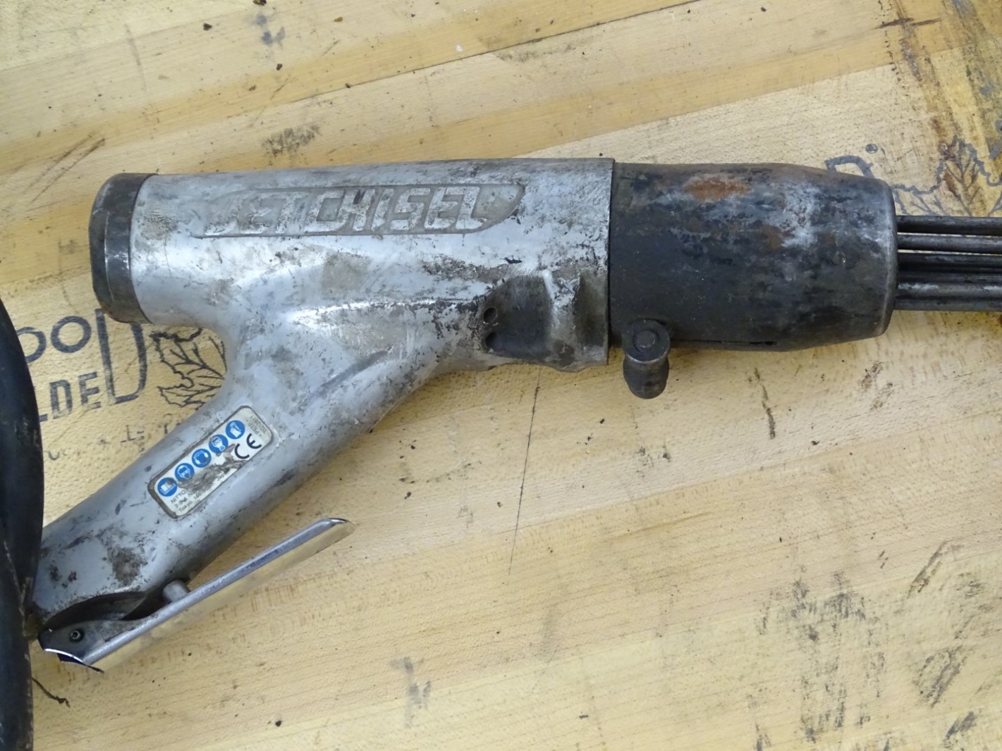 Nitto Kohki Jet Chisel Heavy Duty Needle Scaler, 12.4cfm , JEX28