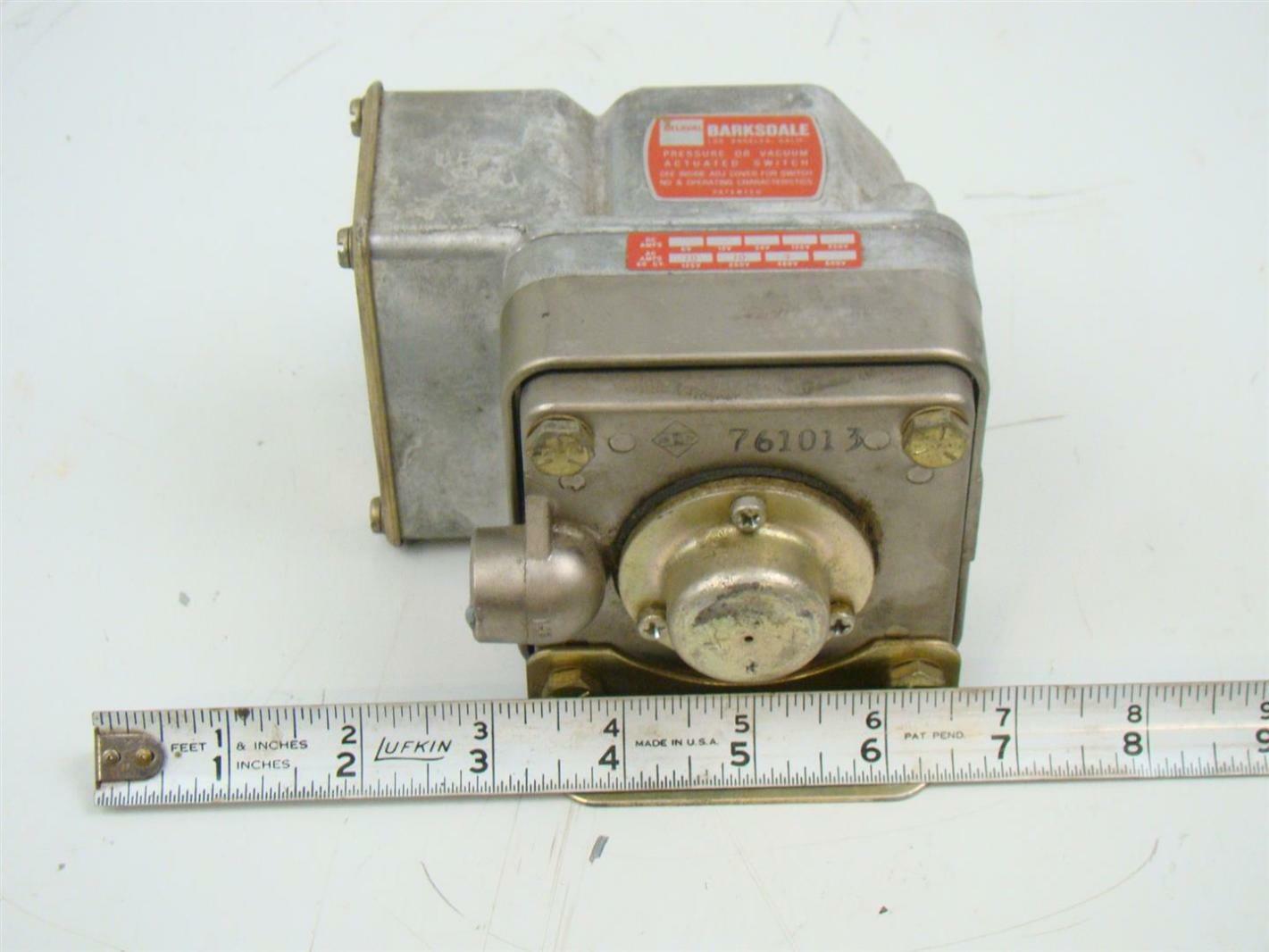 Barksdale Pressure/Vacuum Actuated Switch 10 PSI, DPD1TA3SS Joseph