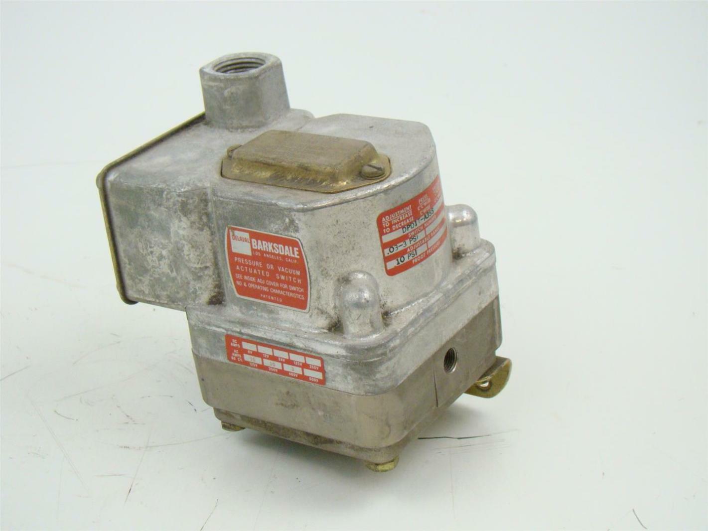 Barksdale Pressure/Vacuum Actuated Switch 10 PSI, DPD1TA3SS Joseph