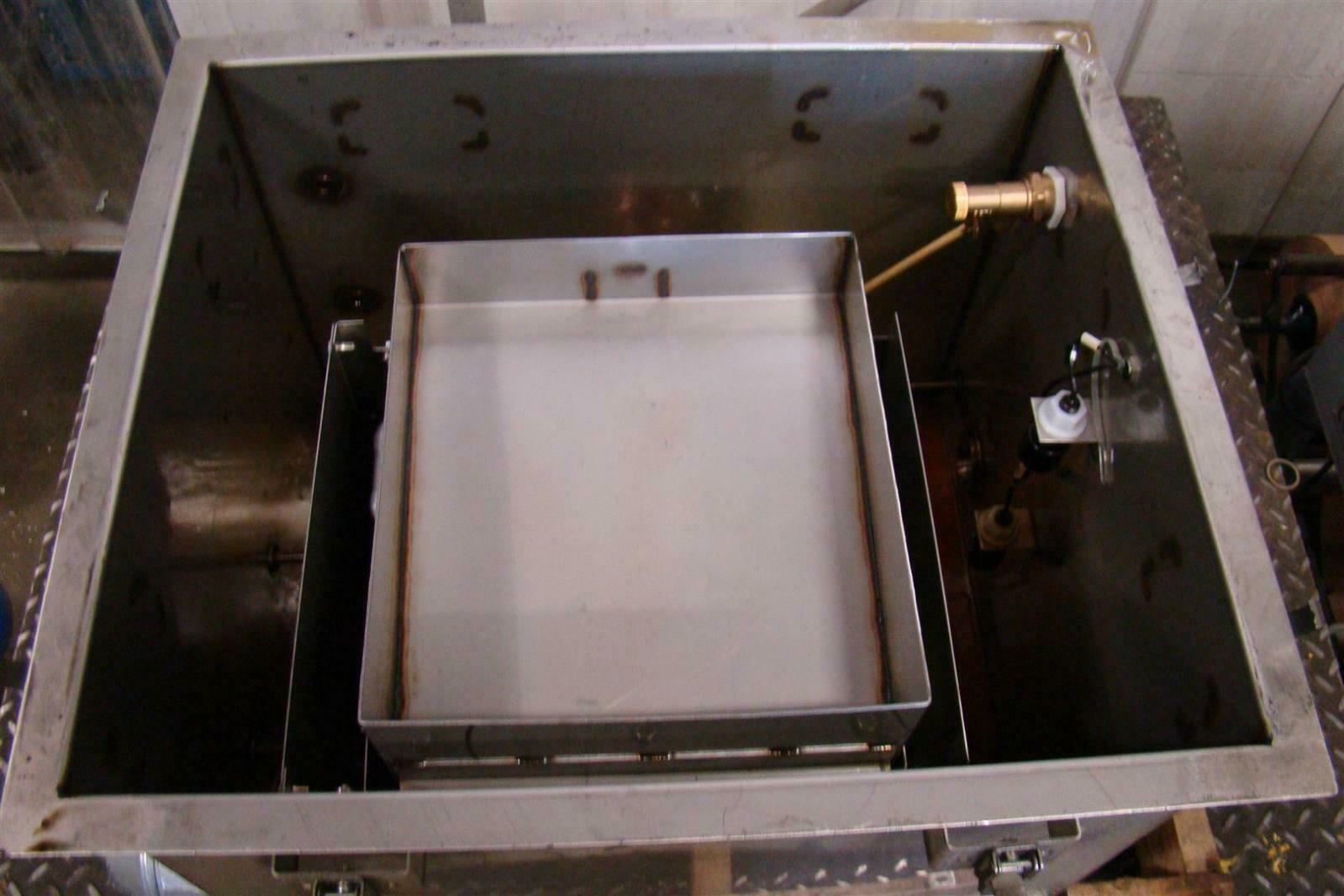 Stainless Hydraulic Tank & Heat Exchanger Joseph Fazzio, Incorporated