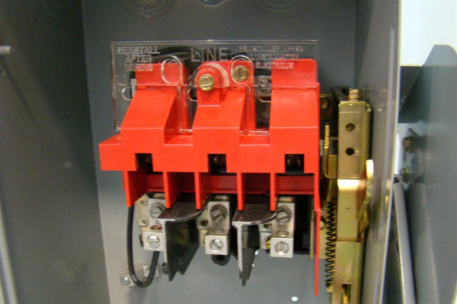 Eaton CutlerHammer Heavy Duty Safety Switch 30amp 600Volts Max 2 Pole