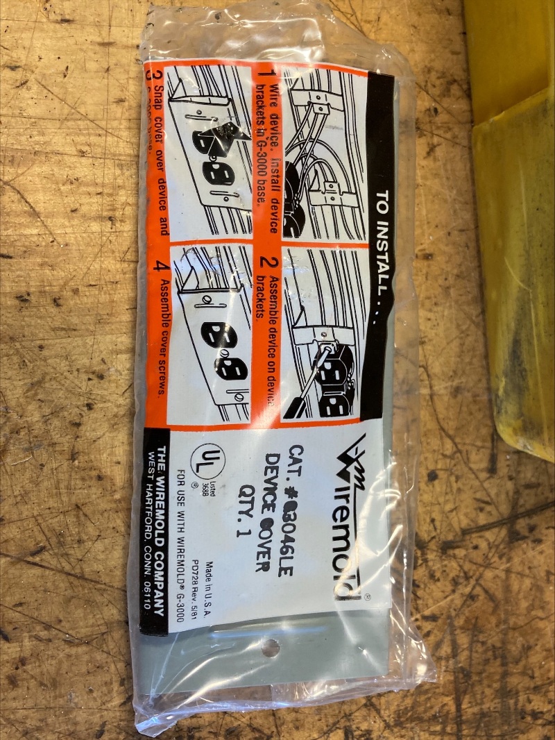 Qty 2 Wiremold 3000 Series Race Way 3x2 Opening Receptacle Cover G 3046LE