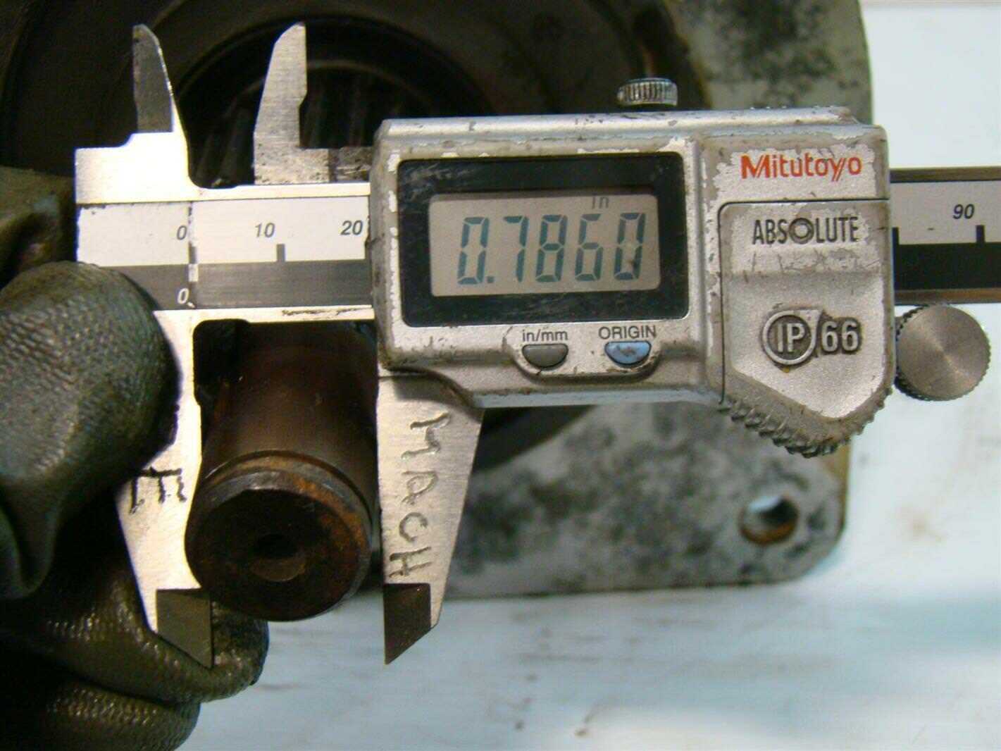 Crown DRIVE 24 VOLT DC MOTOR 102985 for 30SP36TT Order Picker