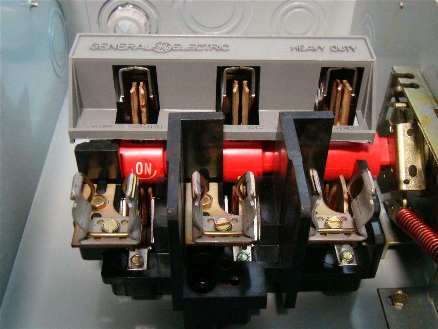 GE Heavy Duty Safety Switch 60Amp 50HP TH3362 Joseph Fazzio, Incorporated