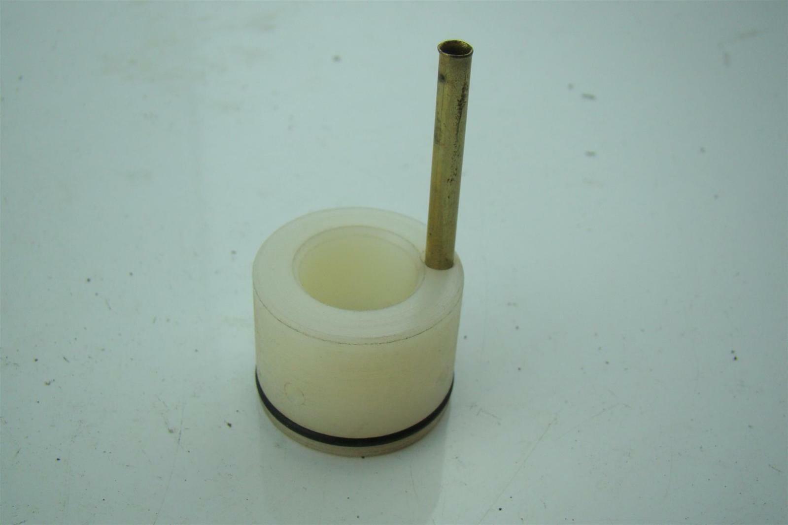(7) SAG 100-006 Fiber Insulator W/Tube SAG 100-006