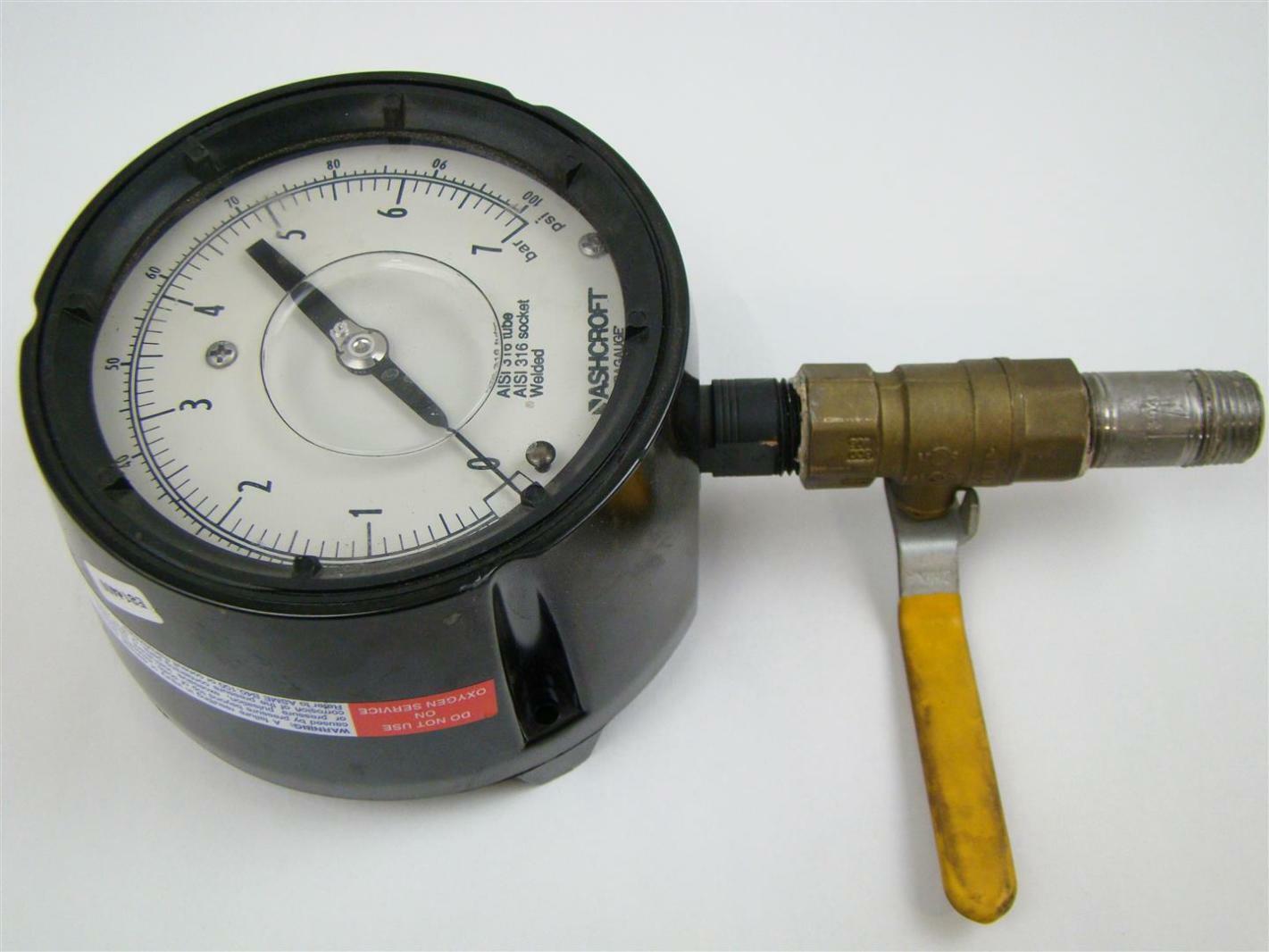 ashcroft-100-psi-7-bar-pressure-gauge-tube-and-socket-aisi-316