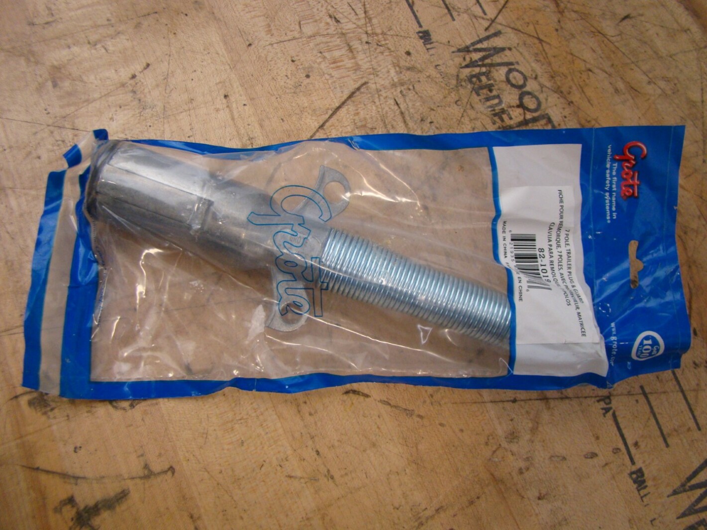 Grote 7 Pole, Trailer Plug & Guard , 821019 Joseph Fazzio, Incorporated