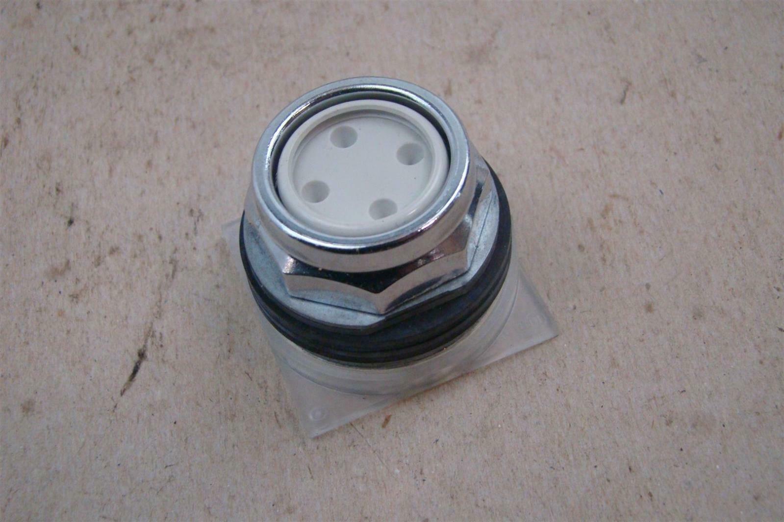 Square D Universal Push Button with Full Guard Class 9001, KR1U