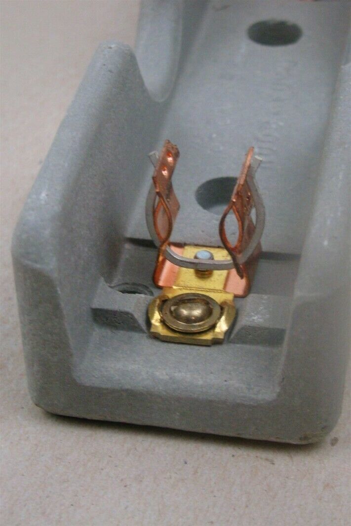 General Electric Fuse Holder 30A. 600V Joseph Fazzio, Incorporated