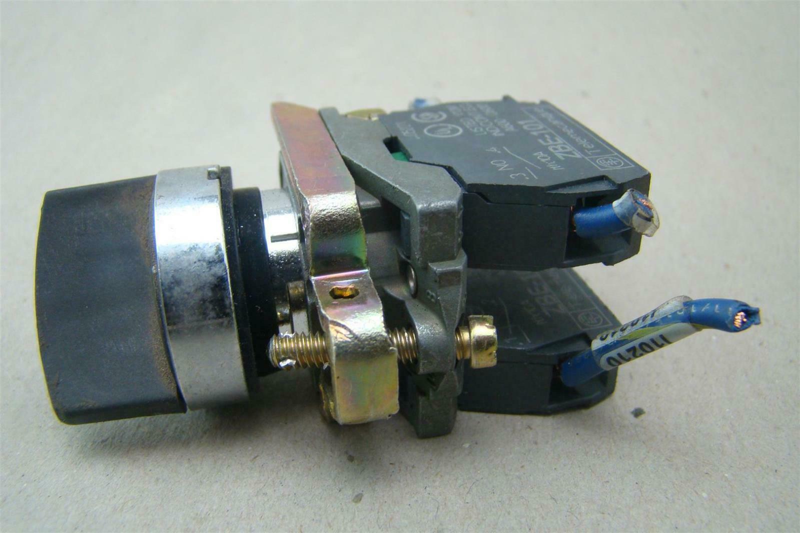 Telemecanique Switch with Contact Block 240v 3A, ZBE-101 | Joseph ...