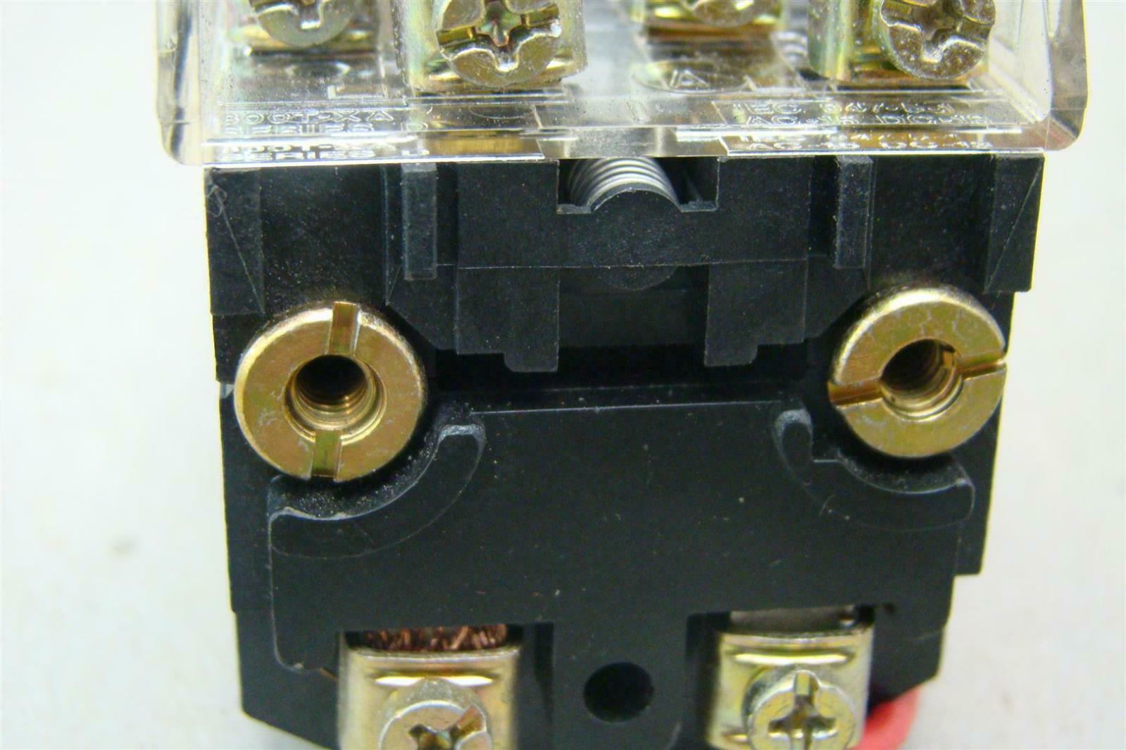 Allen Bradley Red Illuminated Push Button with Contact 120v 50/60Hz