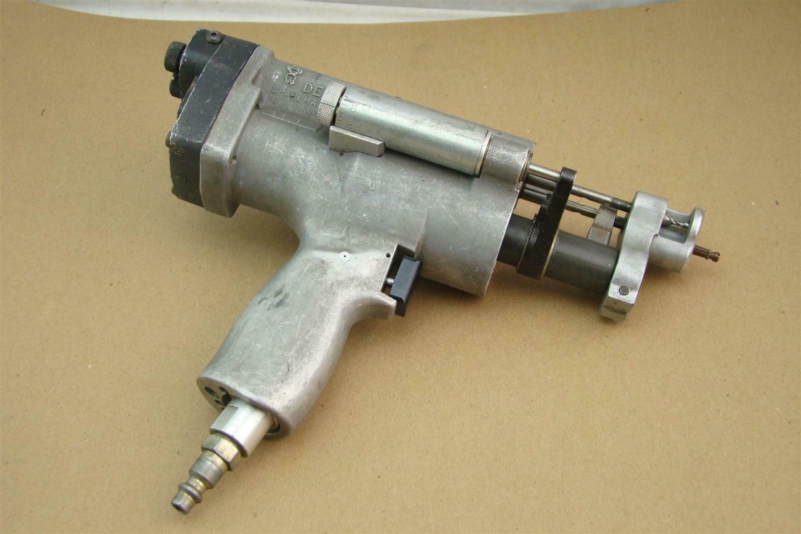 Deutsch Spacematic Pneumatic Automatic Drill/Countersink Machine