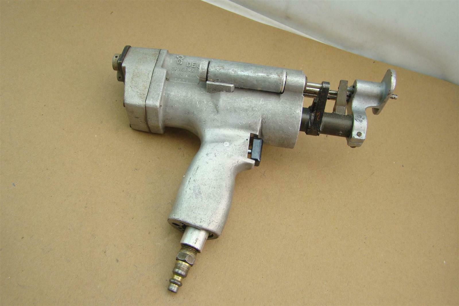 Deutsch Spacematic Pneumatic Automatic Drill/Countersink Machine