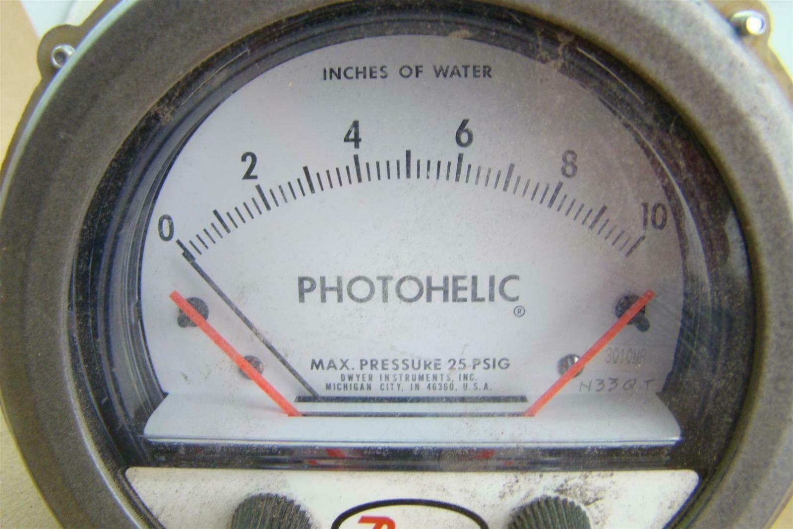 Dwyer PhotoHelic Gauge, 24vDC Max Pressure 25 PSIG, 300MR Joseph Fazzio, Incorporated