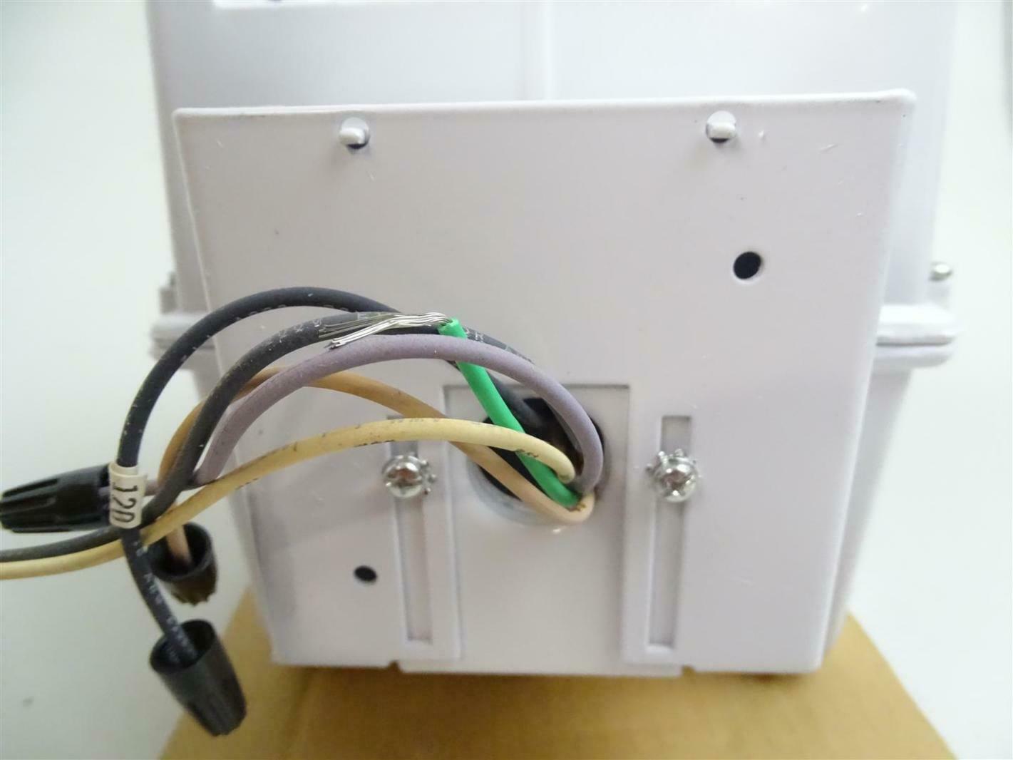 E-Conolight  400w HID Luminaire Fixture 120/208/240/277v , ELB2M40QQ