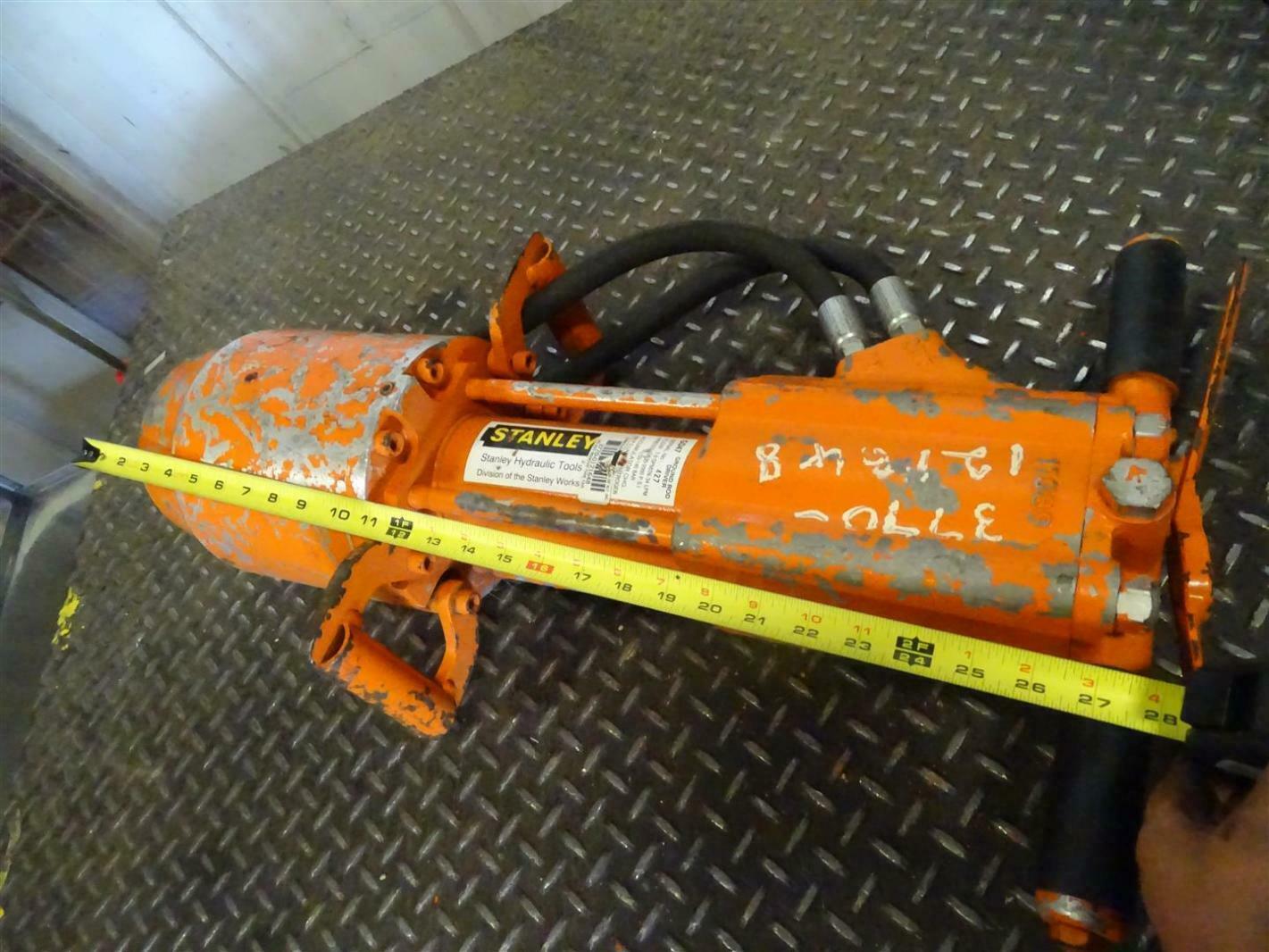 Stanley Hydraulic 5/8" Capacity Ground Rod Driver GD47, 37000121648