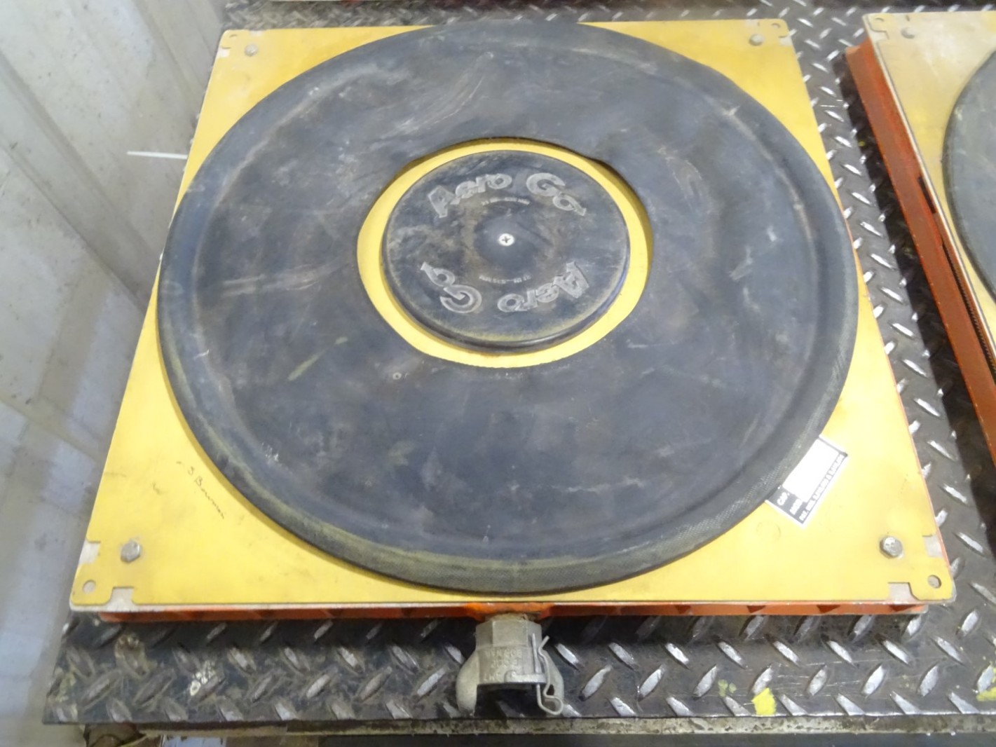 (4) AeroGo 3.5TON Air Casters , 21 N 92447 56 Joseph Fazzio