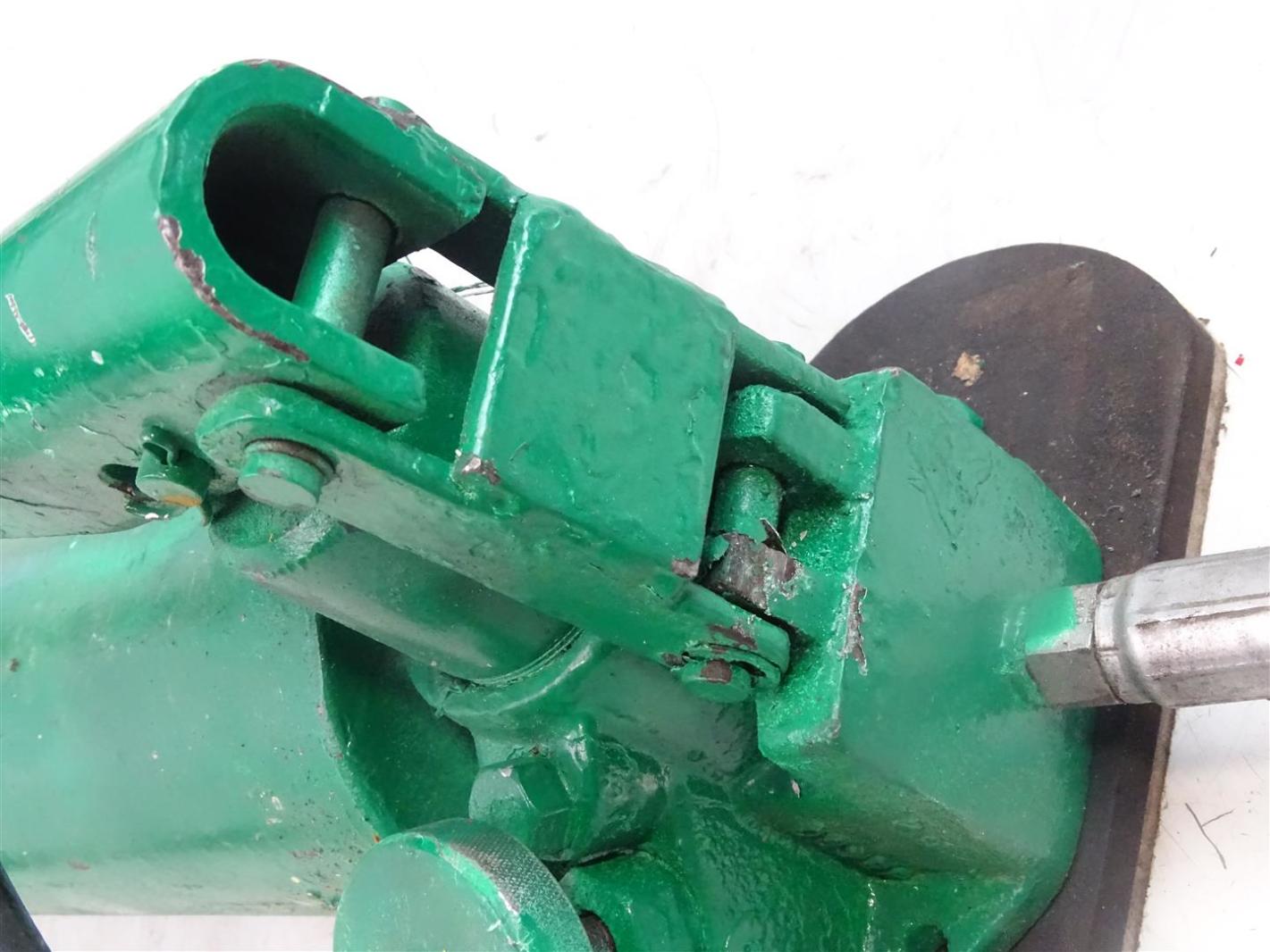 Simplex Hydraulic Hand Pump, 10,000 Psi , P82 Joseph Fazzio, Incorporated