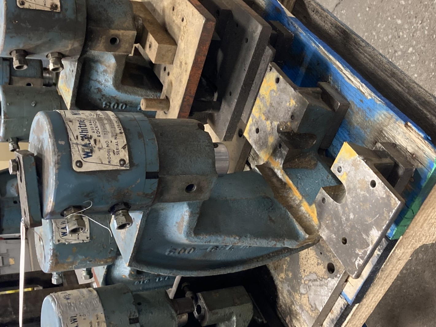 W.A. Whitney Mfg. 21 Ton Portable Hydraulic Punch, Style , 723000