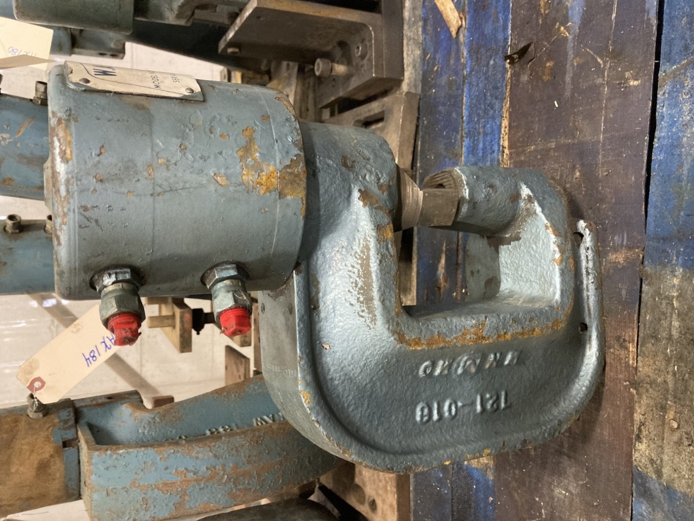 W.A. Whitney Mfg. 21 Ton Portable Hydraulic Punch, Style , 721010