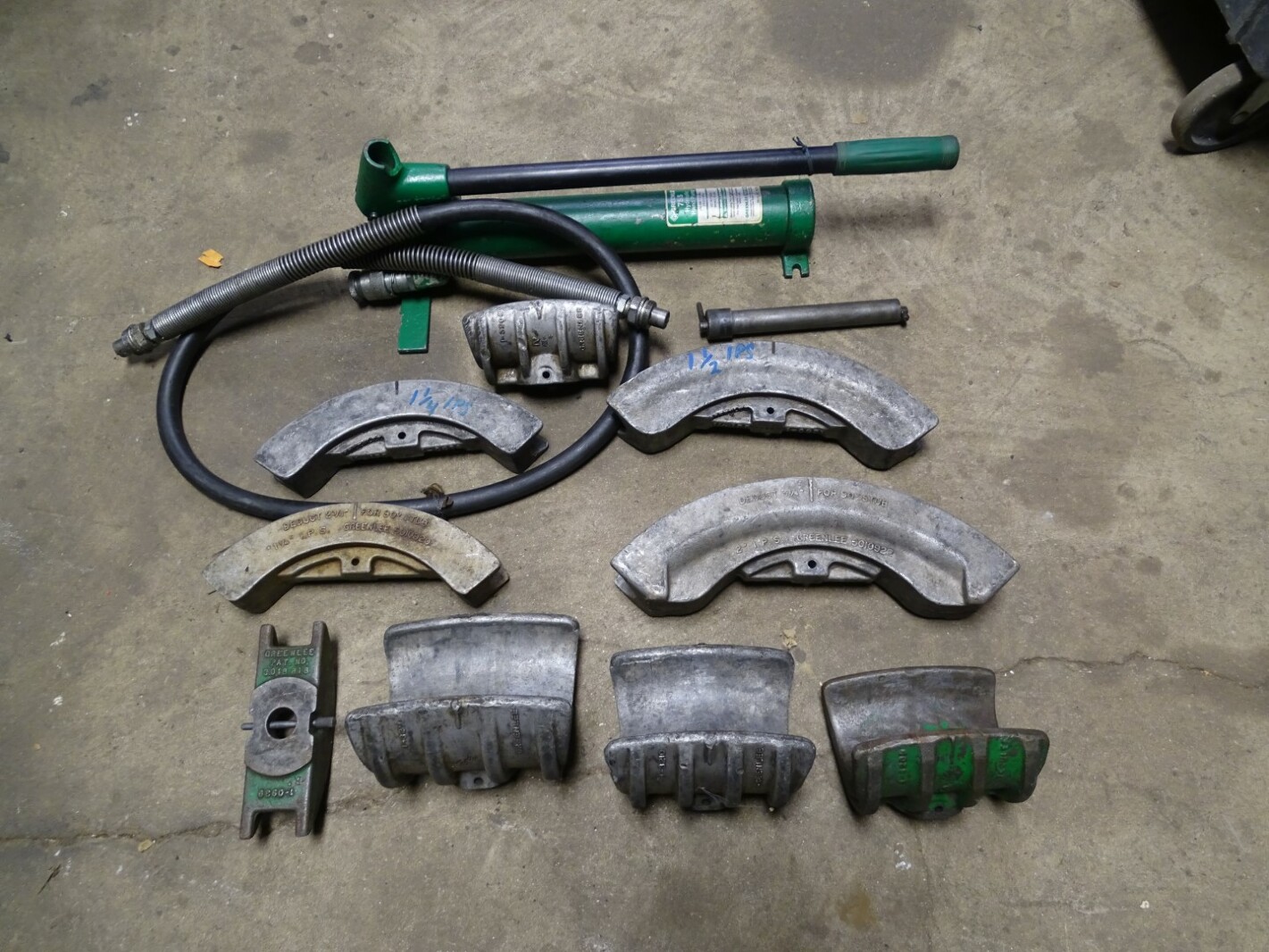 Greenlee Hydraulic Pipe Bender 1-1/4-4