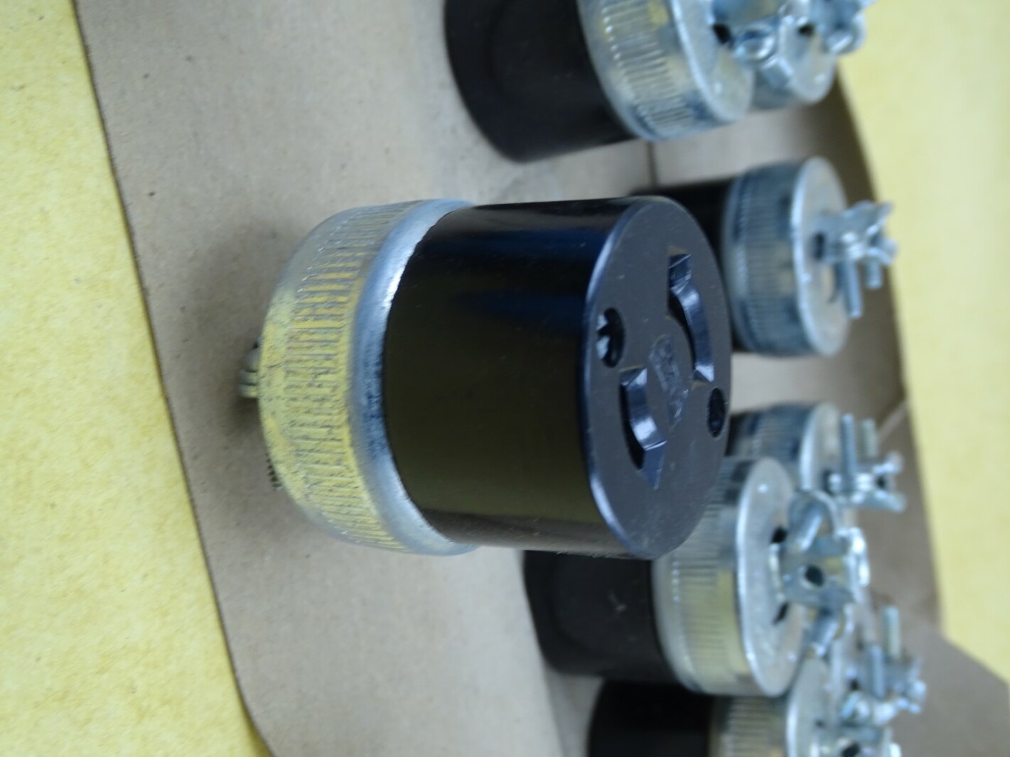 (10) Eagle 2 Wire Eagalok Armored Connectors 125V 15A , 892