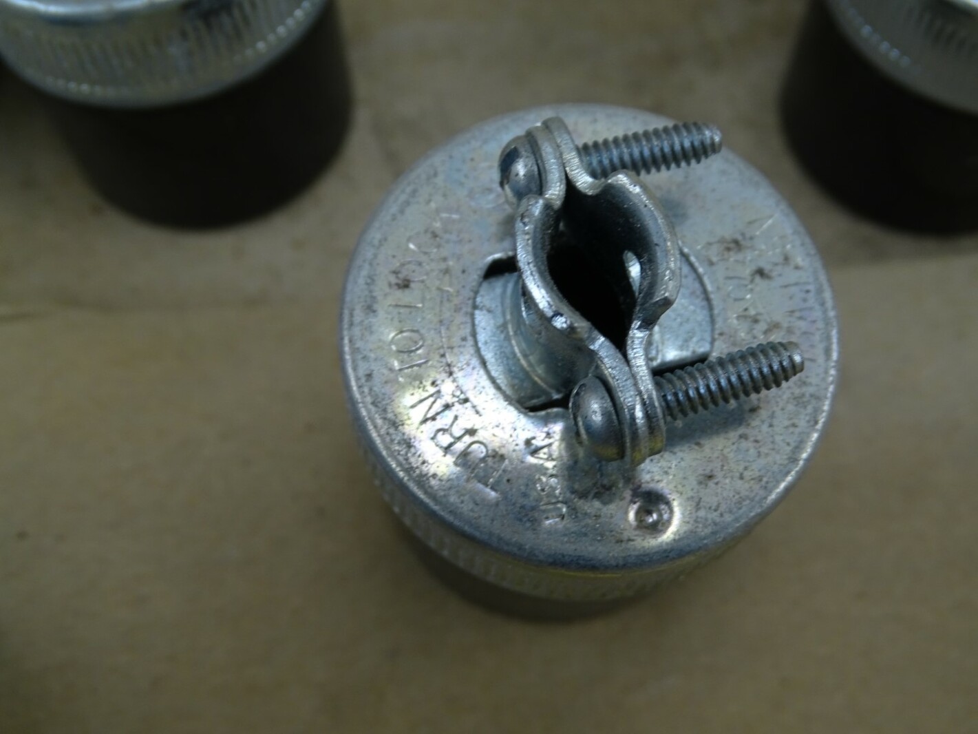 (10) Eagle 2 Wire Eagalok Armored Connectors 125V 15A , 892