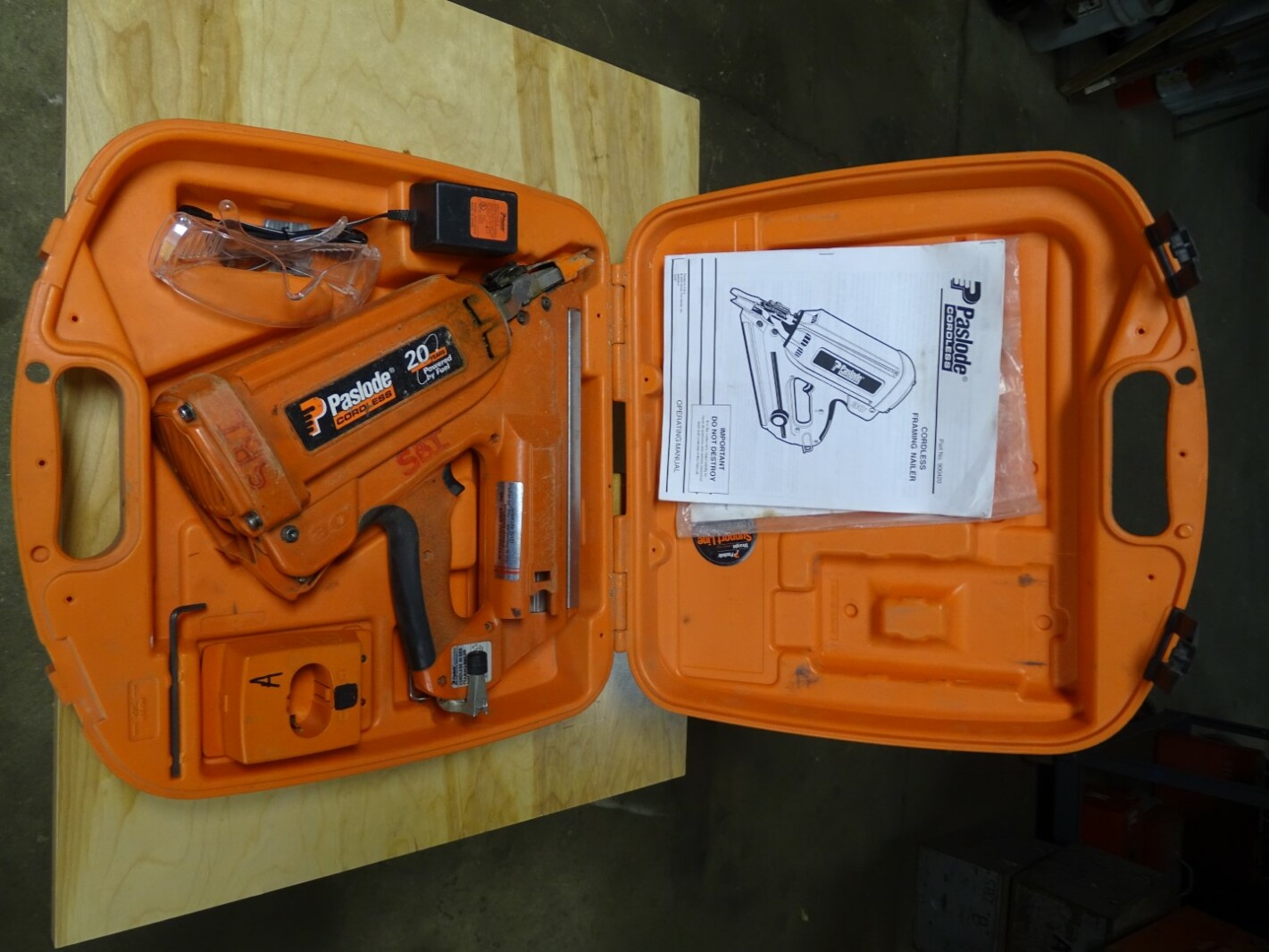 Paslode Cordless 30deg Framing Nailer *no battery*, 900430