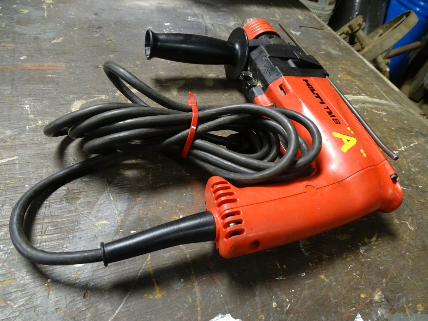 Hilti Corded Hammer Drill w/ Case & Accessories 115Vac 4A, TM 8