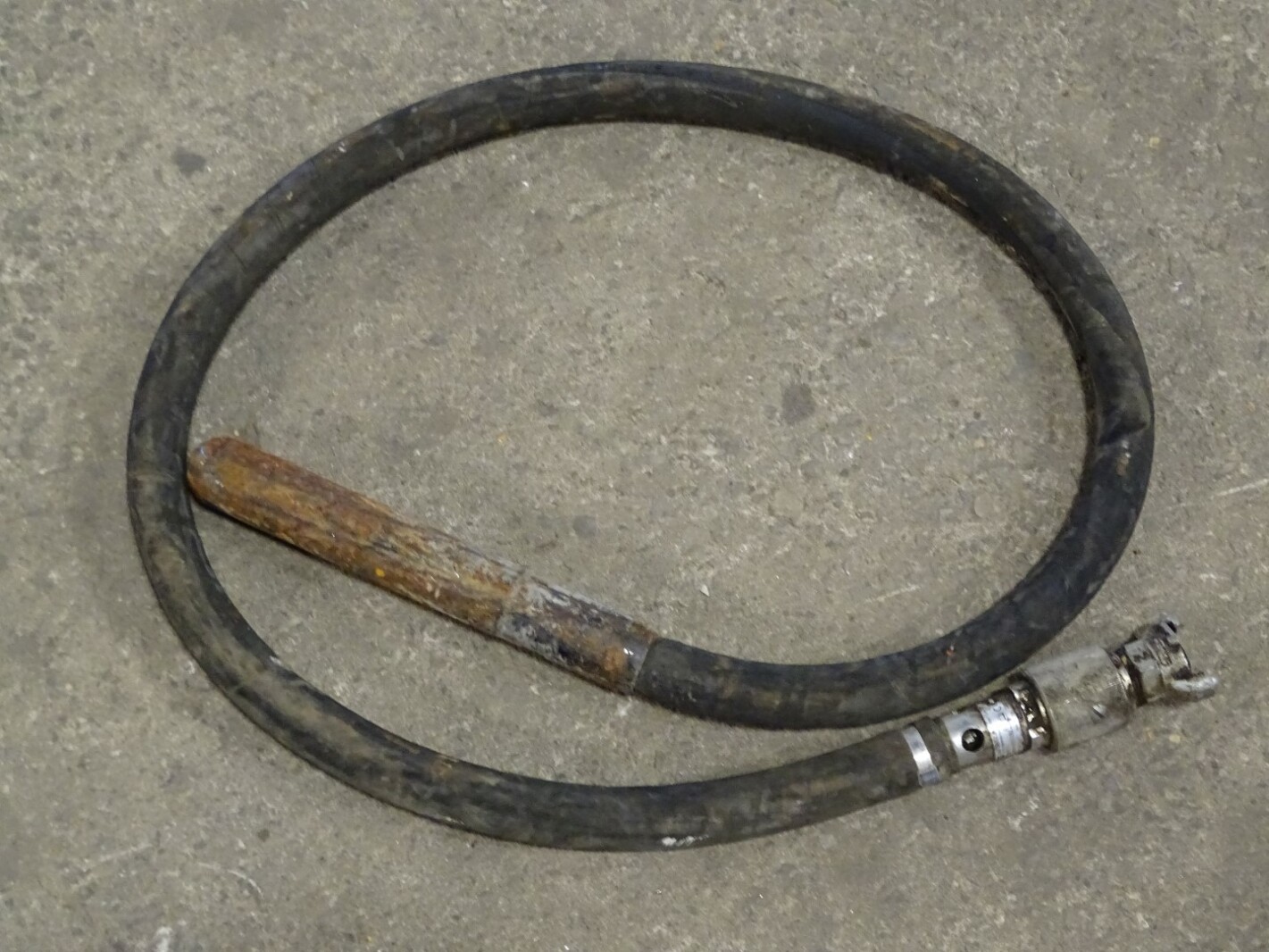 Atlas Copco Pneumatic Concrete Vibrator Poker 8 Feet Long, AY47