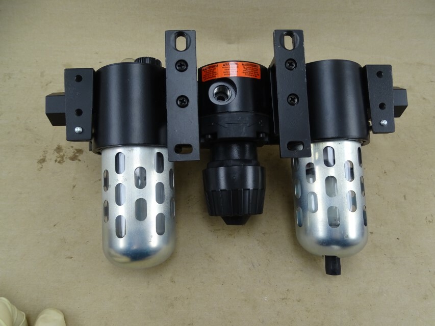 Wilkerson NPT filter regulator lubricator combination 0-125 Psi, C16-04-000