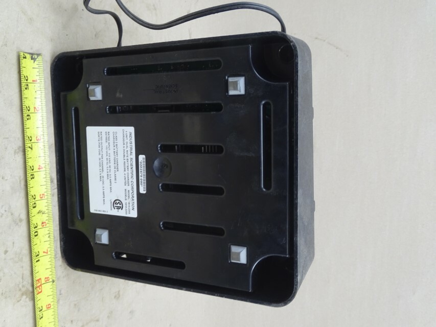 Industrial scientific 4 unit dual rate battery charger Tested. Runs, 1810-2255