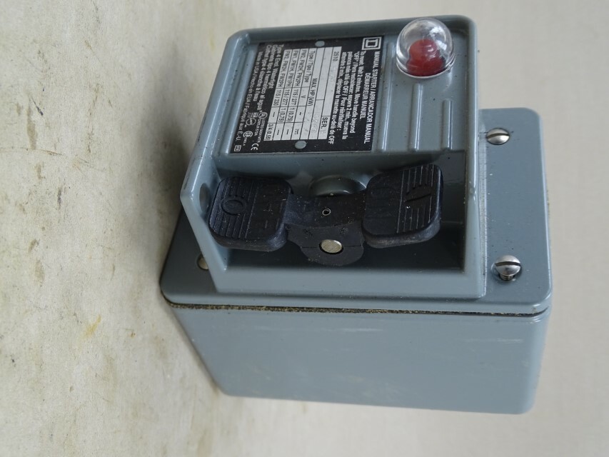 Square D Manual Starter ser. B, 115/230, type 4, 0247, 2510FW2P