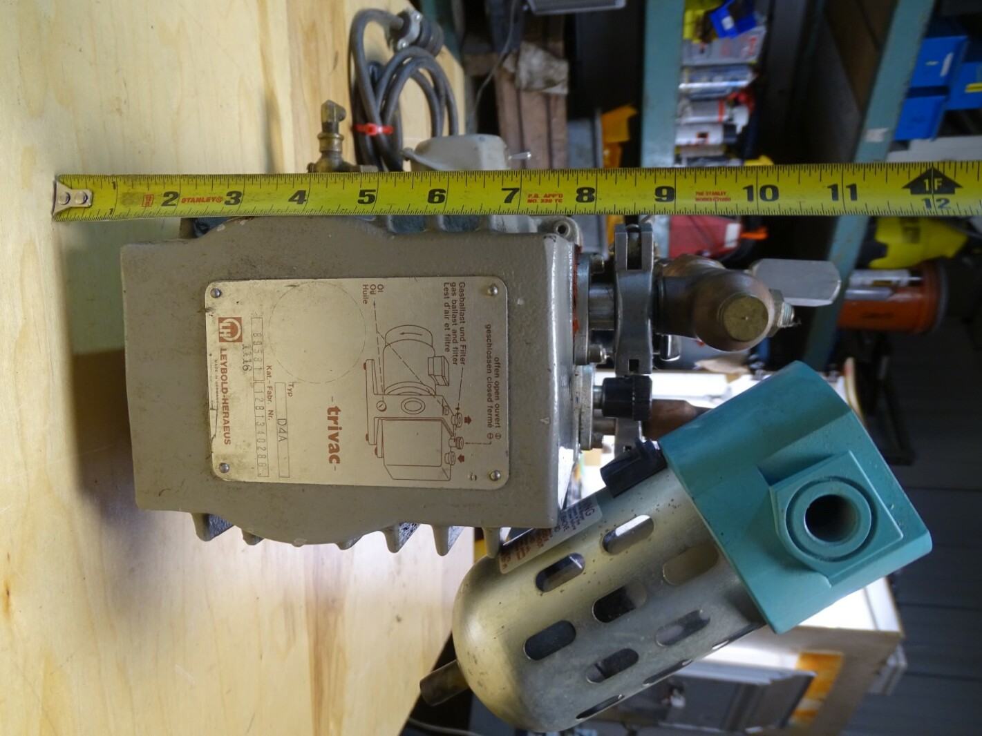 Leybold-Heraeus Trivac Dual Stage Rotary Van Vacuum Pump 1/3HP, 1725RPM, D4A