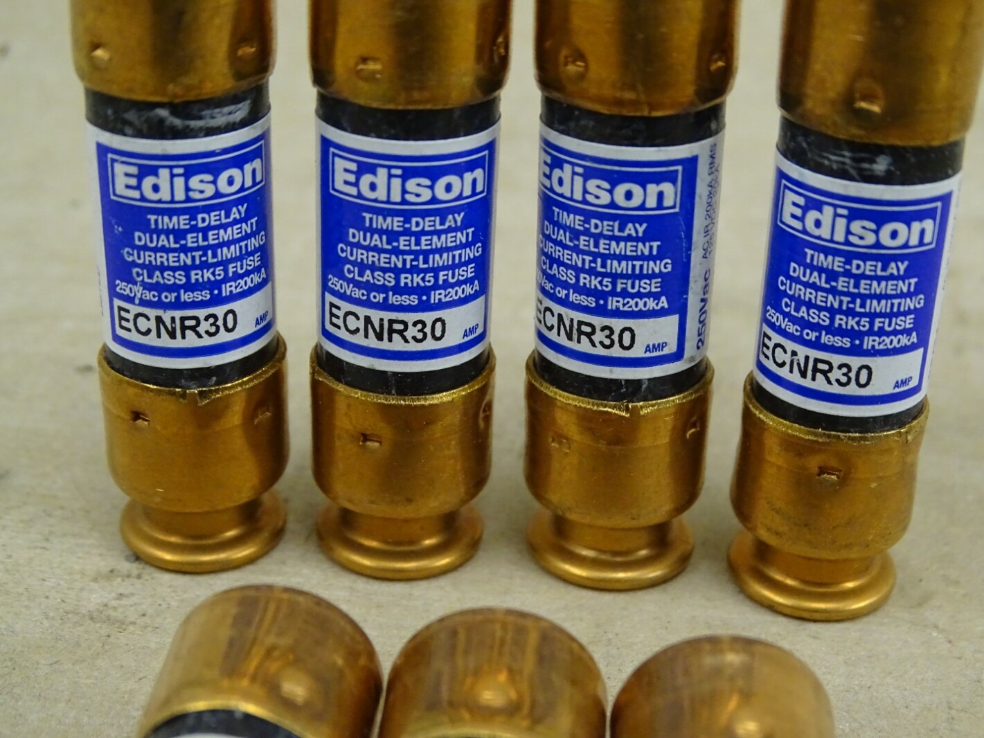 Bullet ECNR30 Edison Fusegear Fuse (Pack of 3) - New No Box Bullet ECNR30 Edison Fusegear Fuse (Pack of 3) - New No Box