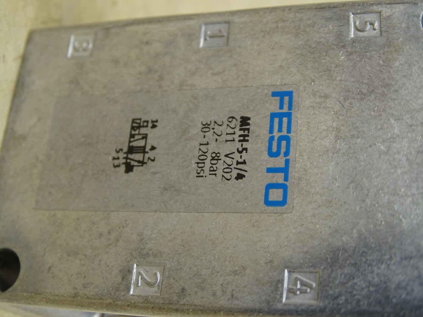 Festo Solenoid Valve 6211 30-120psi , MFH-5-1/4