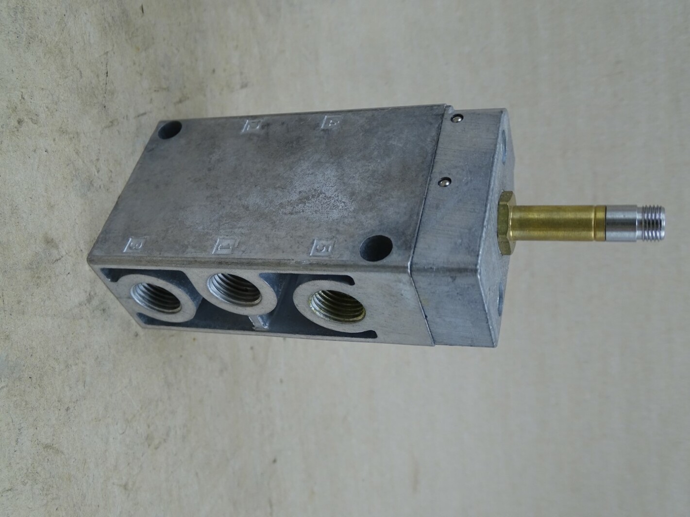 Festo Solenoid Valve 6211 30-120psi , MFH-5-1/4