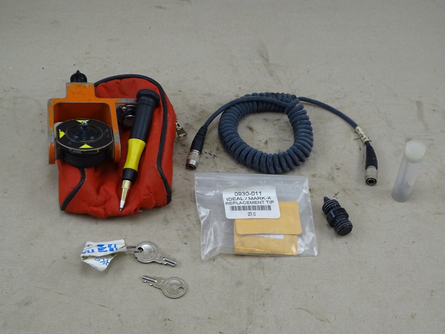 Trimble Geodimeter Pro Total Station w/ Accessories & Case , GDM 610 571 202 002
