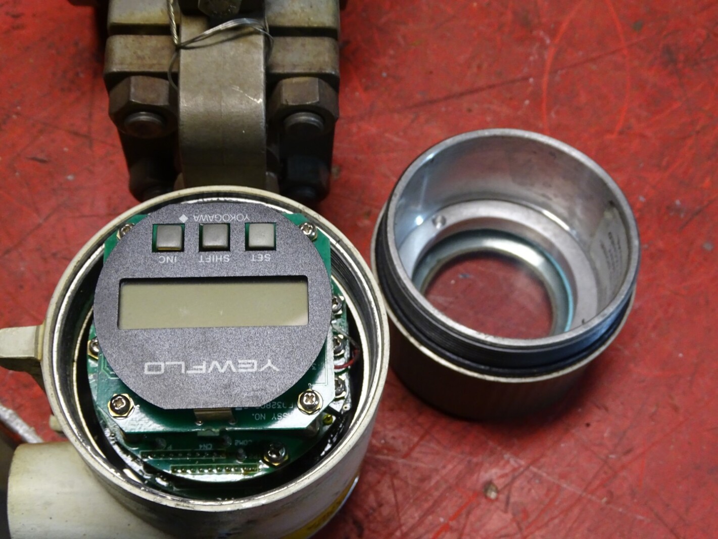 Yokogawa Yewflo Vortex Flowmeter 24VDC 4-20mADC, YF110-AAUB1A-S3S3*E/FMF/TBL/SCT