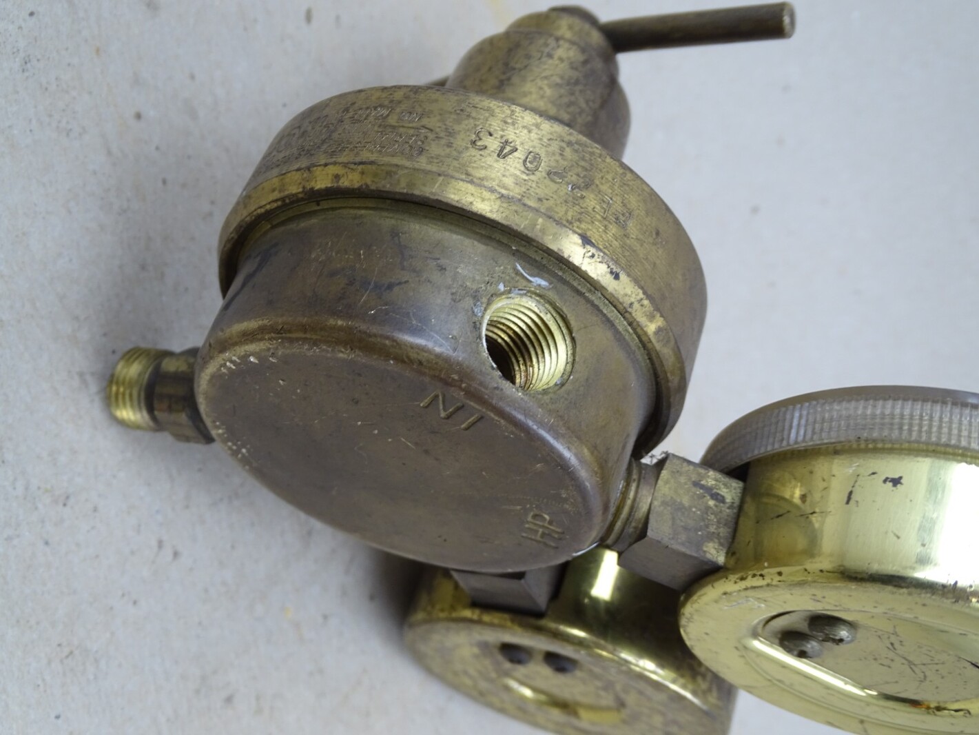 Victor Dual Gauge Acetylene Pressure Regulator Max Inlet 350 PSIG, CSR360A