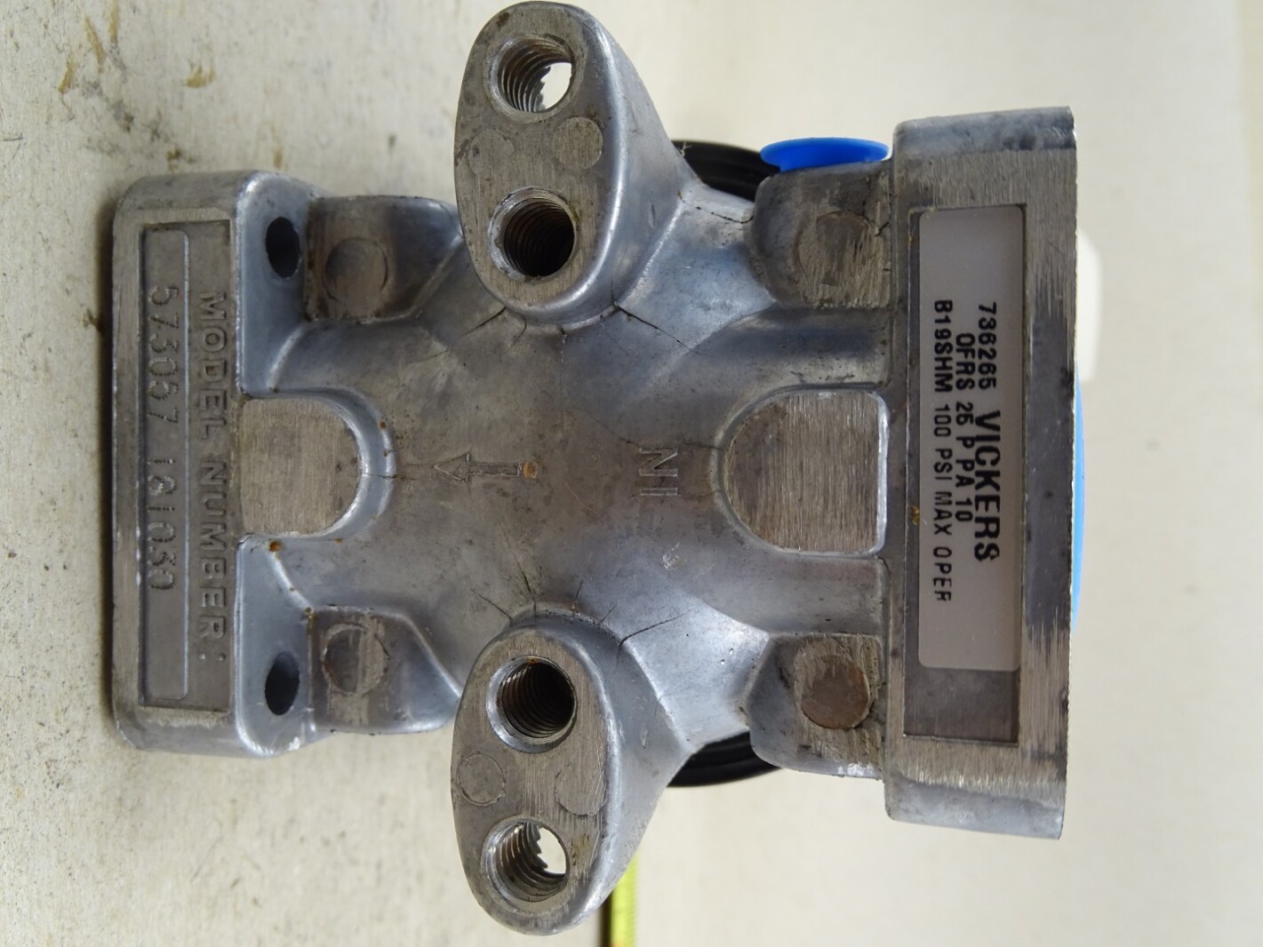 Eaton Vickers Filter Assembly w/ Element 573082 , 736265